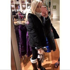 Authentic Canada Goose, has warranty, tags, & slip